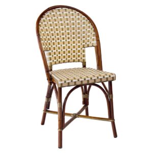Chaise bistrot Ginevra pour hôtels, cafés et restaurants. Design élégant et durable.