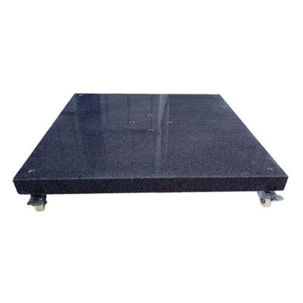 Socle parasol 90 kg en granit avec roulettes pour parasol déporté