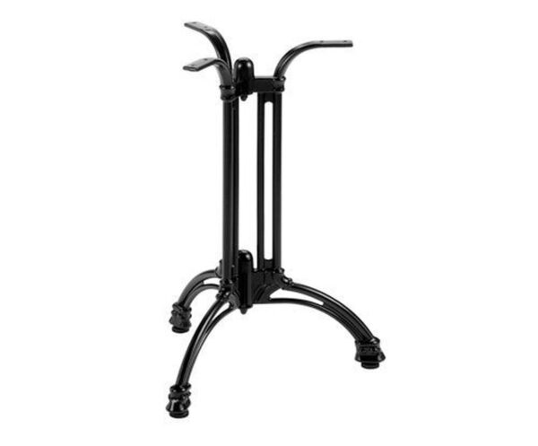 Le pied de table Munich 3 branches est conçu pour l’aménagement des terrasses et espaces extérieurs professionnels de petite et moyenne taille. Son piètement à trois branches offre une solution compacte et stable, idéale pour les tables de restaurant, de café ou de bistrot.